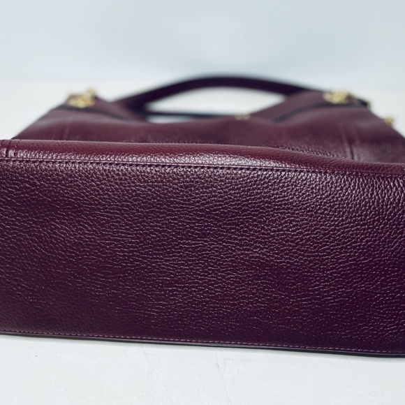 Michael Kors Purse - Picture 6 of 8